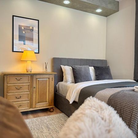 Top Centre 2Bed Apartment For 5 Guests 2 Minutes From High Street Plovdiv Exteriör bild