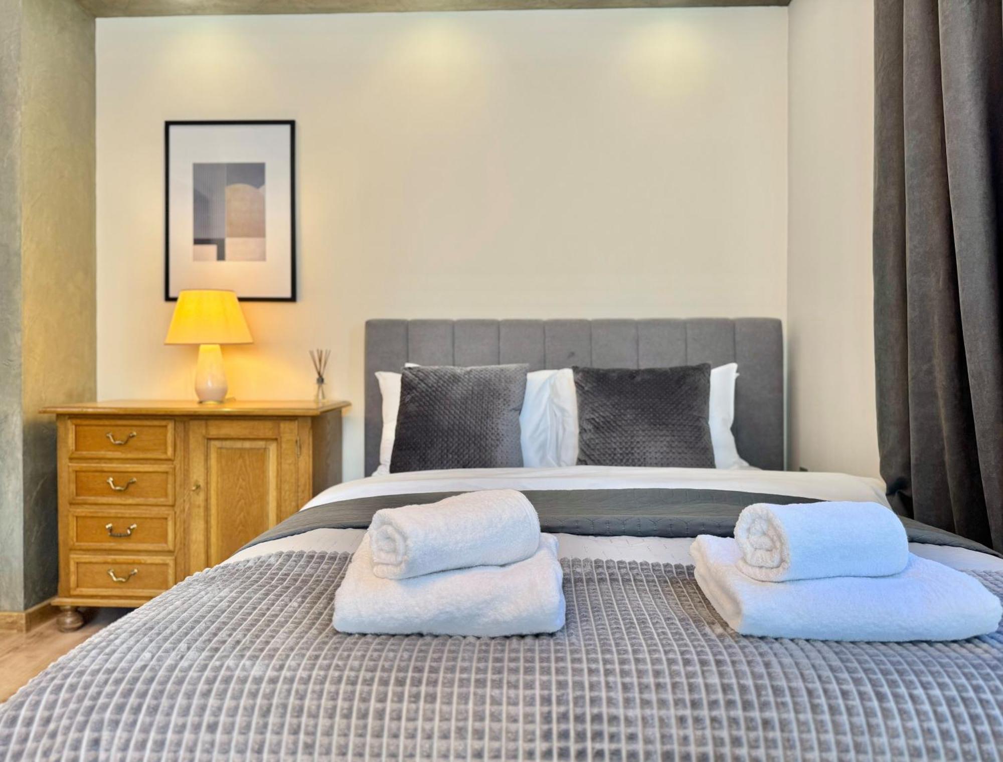 Top Centre 2Bed Apartment For 5 Guests 2 Minutes From High Street Plovdiv Exteriör bild