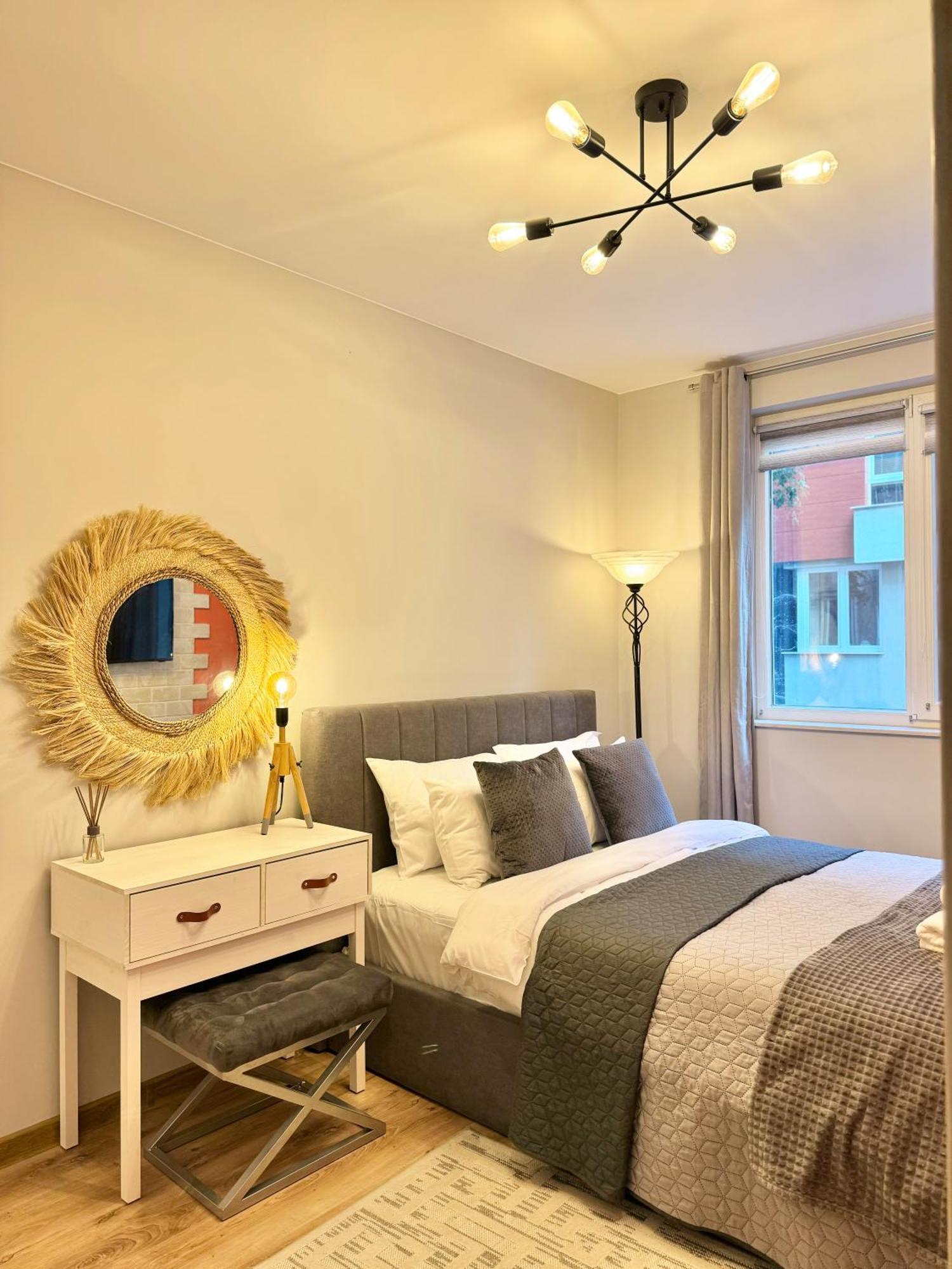 Top Centre 2Bed Apartment For 5 Guests 2 Minutes From High Street Plovdiv Exteriör bild